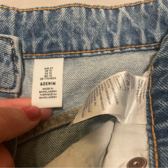 H&M Distressed Denim Skirt Size 10 Like New - Picture 4 of 4